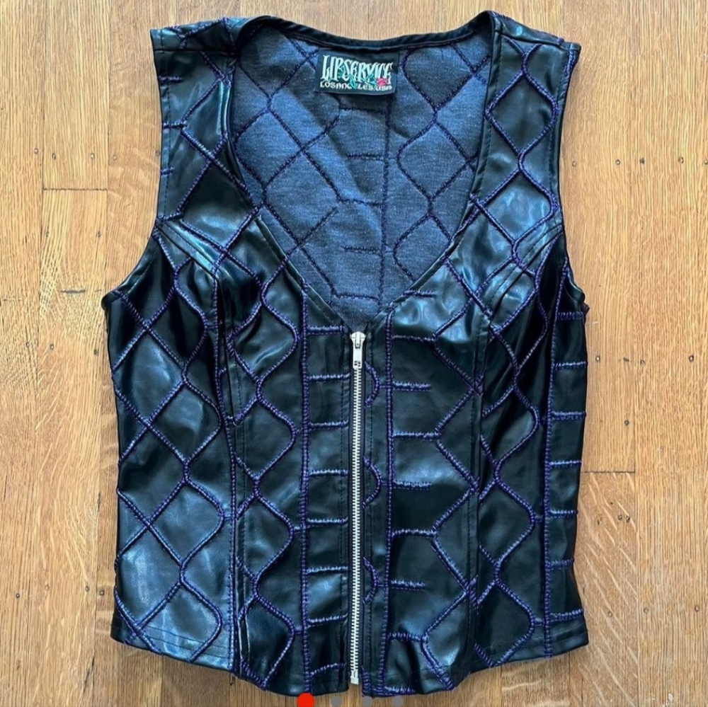 S*x in Saddle Lip service Top!